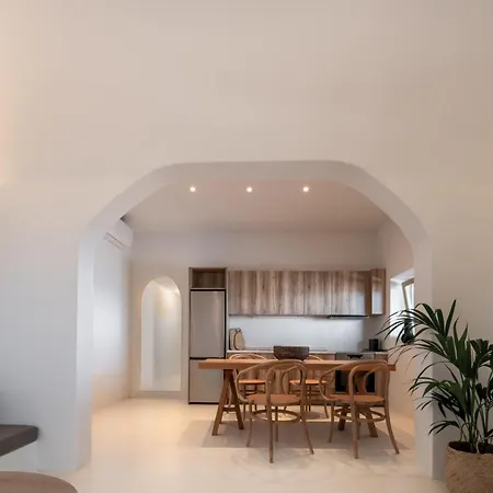 מלון Colombos Beachfront Foinikiá